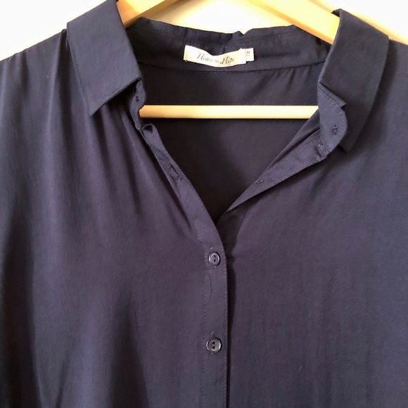 Heart and Hips Navy Blue Tunic Length Blouse - Picture 4 of 10